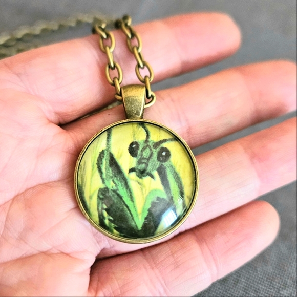 Praying mantis 1970s Richard Scarry book page necklace brass cabochon ooak - Picture 4 of 8